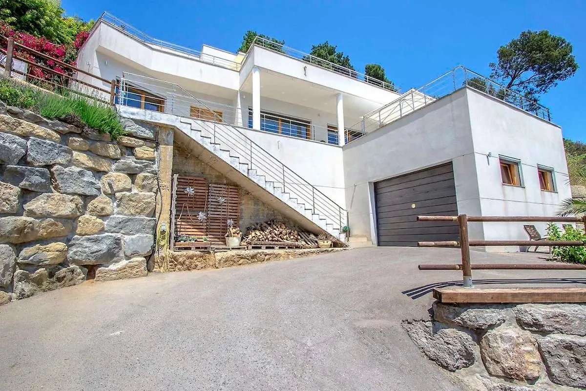 Villa Mestra Sant Cebrià de Vallalta 0*,  Spagna
